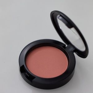 M.A.C Powder Blush in "Melba"
